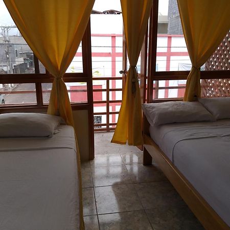 Hostal Miconia Puerto Ayora  Zimmer foto