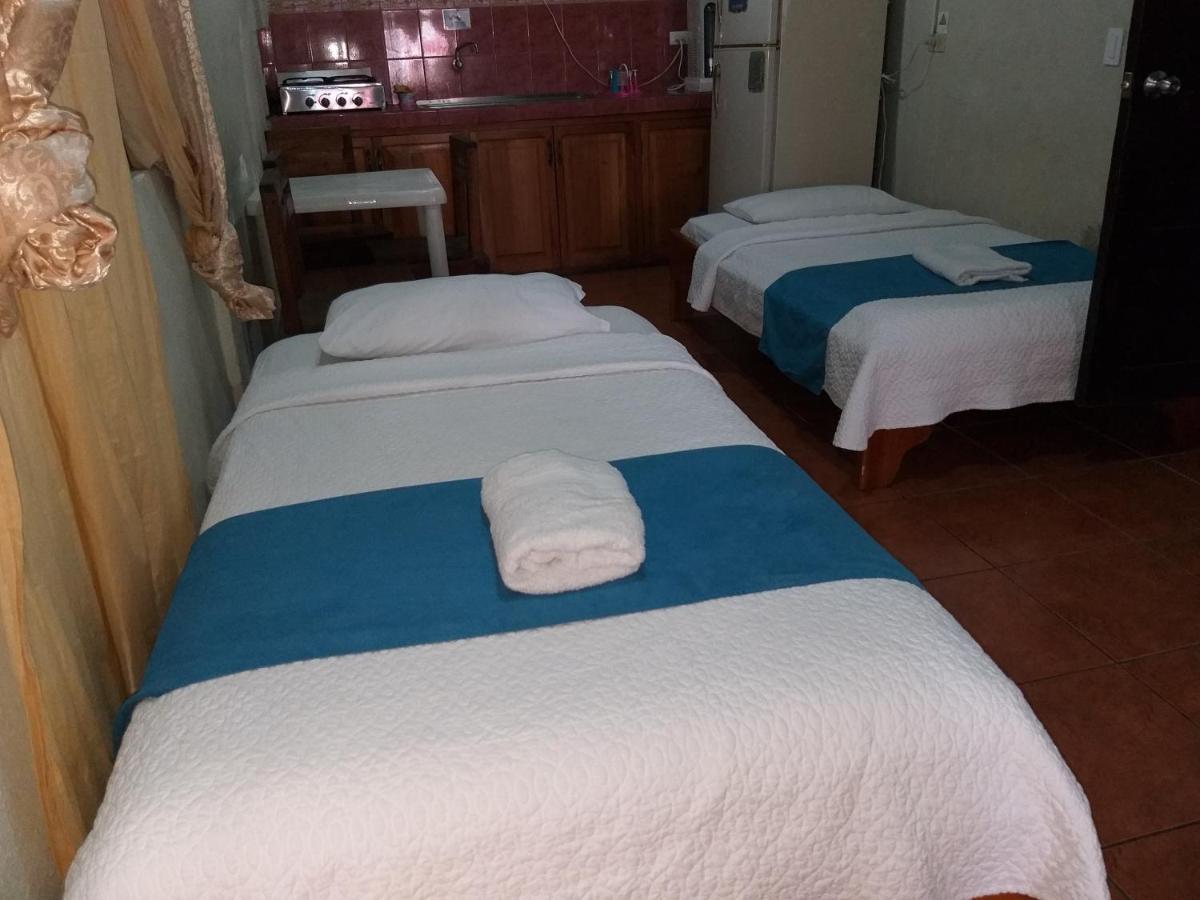 Hostal Miconia Puerto Ayora  Exterior foto