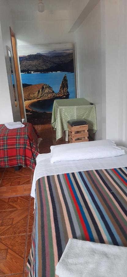 Hostal Miconia Puerto Ayora  Exterior foto