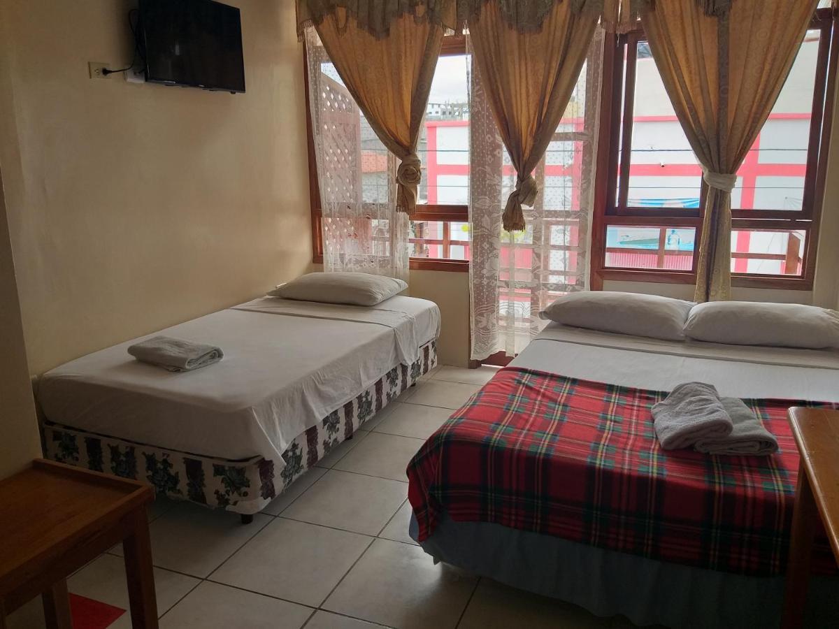 Hostal Miconia Puerto Ayora  Exterior foto