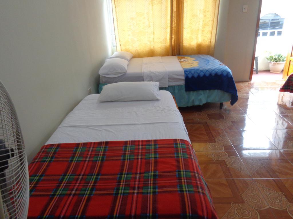 Hostal Miconia Puerto Ayora  Zimmer foto